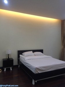 Phòng ngủ 2 - căn hộ Royal City R1 181m2 đủ đồ