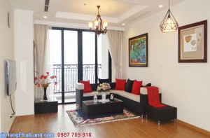 Phòng khách căn hộ Royal City 2 phòng ngủ ĐỦ ĐỒ