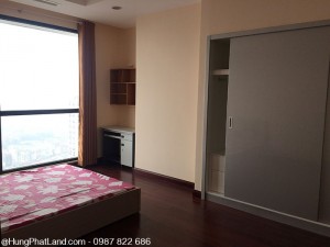 Phòng ngủ lớn - căn hộ Royal City R4 112m2