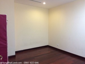 Phòng ngủ nhỏ - ROyal City R4 112m2