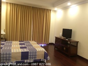 Phòng ngủ lớn - Royal City R2 114m2