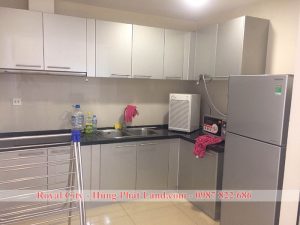 Phòng bếp - chung cư Royal CIty R1 111m2 đủ đồ