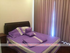 Phòng ngủ lớn chung cư Royal City R1 đủ đồ 2 ngủ thoáng