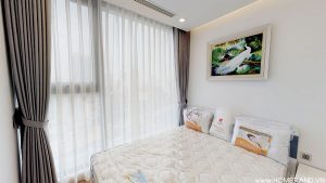 Phòng ngủ lớn căn hộ Vinhomes Metropolis 2 ngủ toà M2 cho thuê giá rẻ.