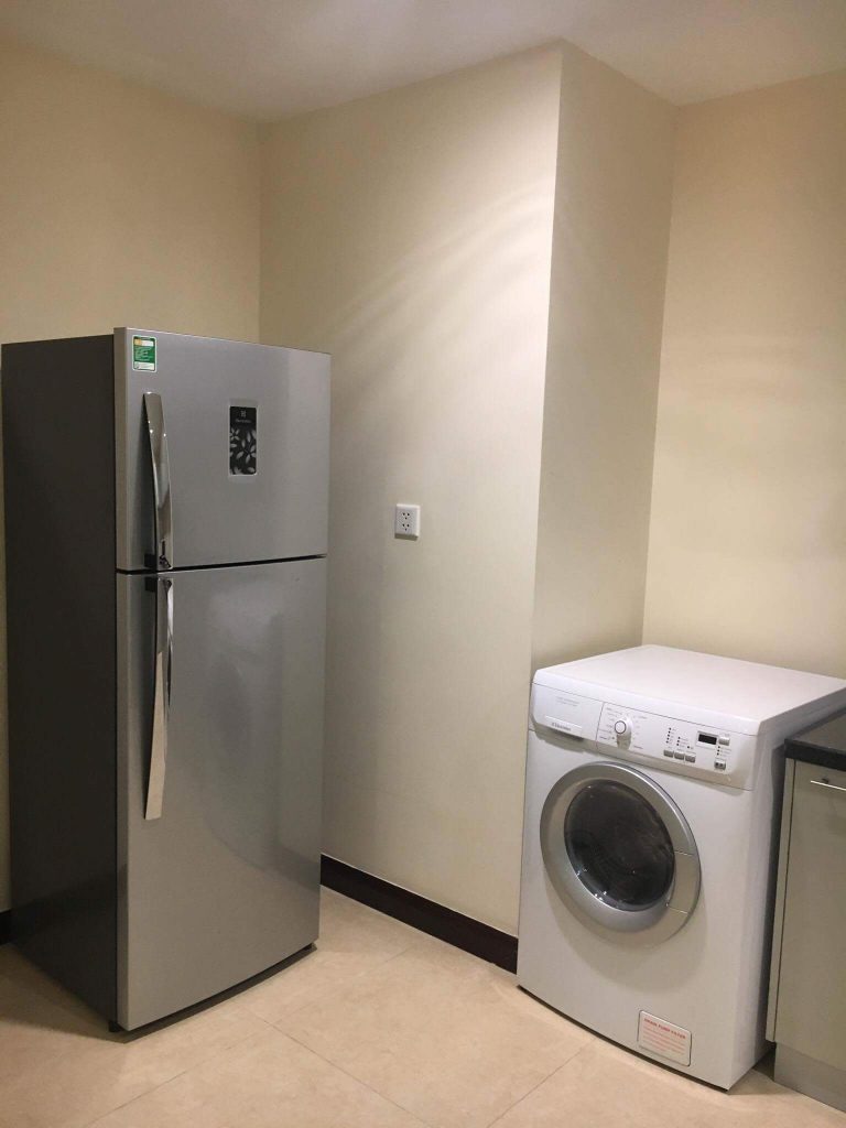 Máy giặt và tủ lạnh  căn hộ 2PN R3 Royal City