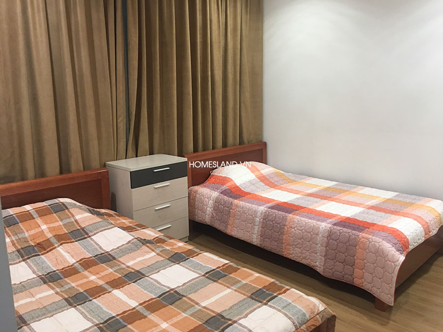 Phòng ngủ thứ 3: có 2 giường - căn hộ 3 ngủ R6 Royal City