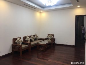 Phòng khách căn hộ 2 ngủ sáng toà R1