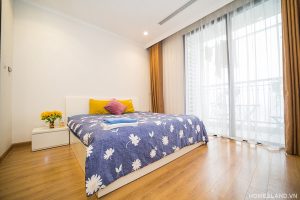 Giường phòng ngủ - Căn hộ 1 ngủ Royal City 55m2